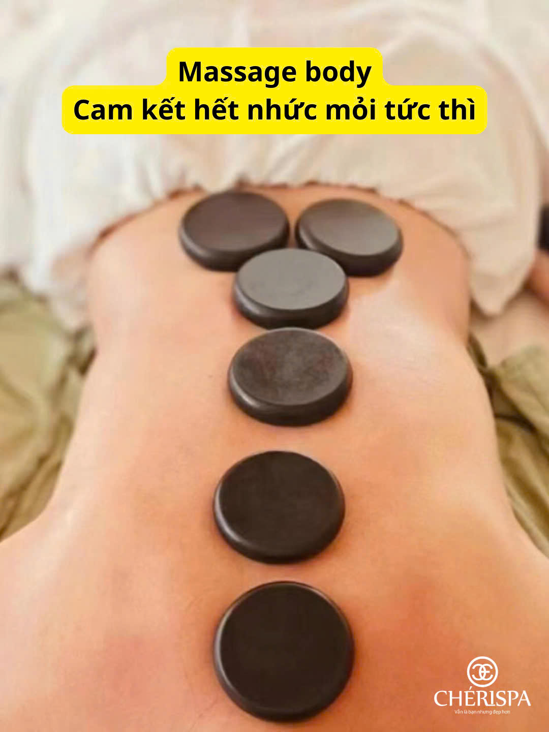 Massage đá nóng tại CHÉRISPA chuyên nghiệp giúp giảm đau vai gáy nhanh