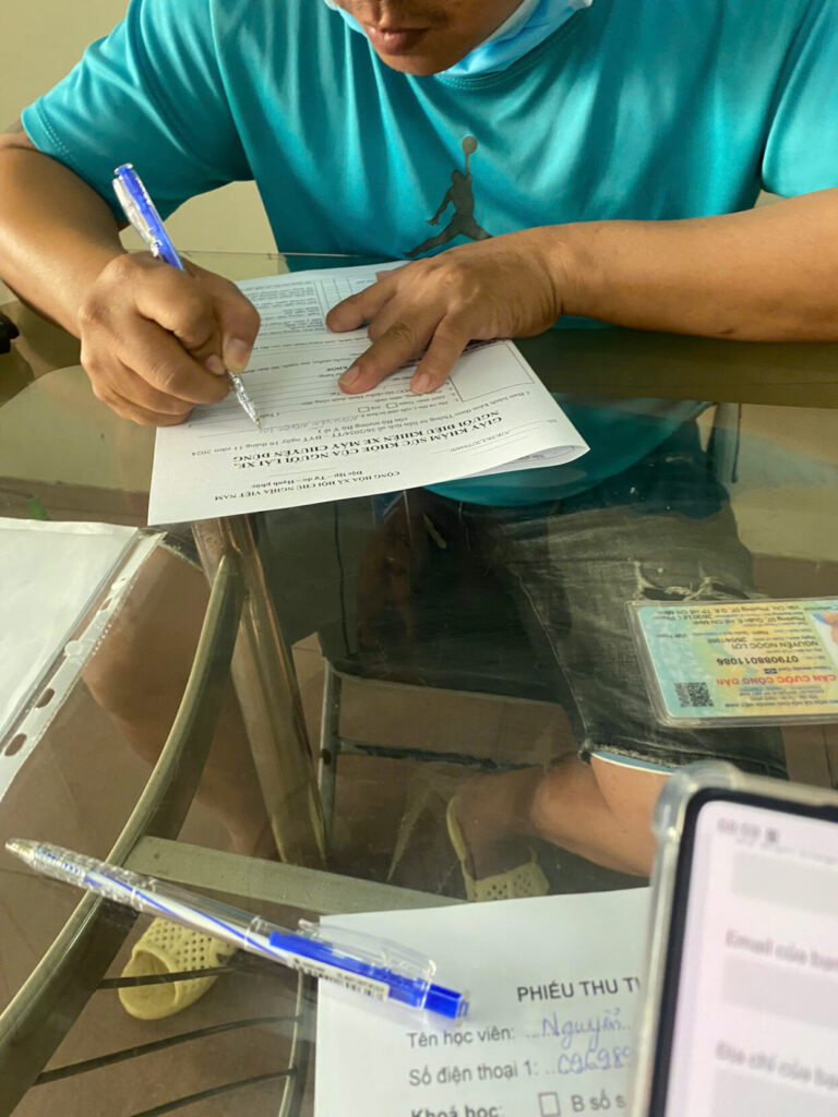 Ghi Danh Hồ Sơ Hạng C-Giá Thi Bằng C