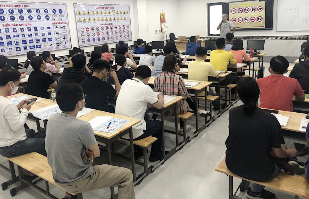 Học Lý Thuyết Lái Xe-Bằng Lái Xe C1