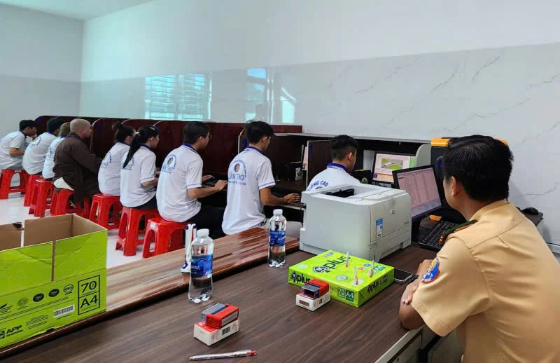 Thi Lý Thuyết Hạng A1-Giá Thi Bằng Lái A1