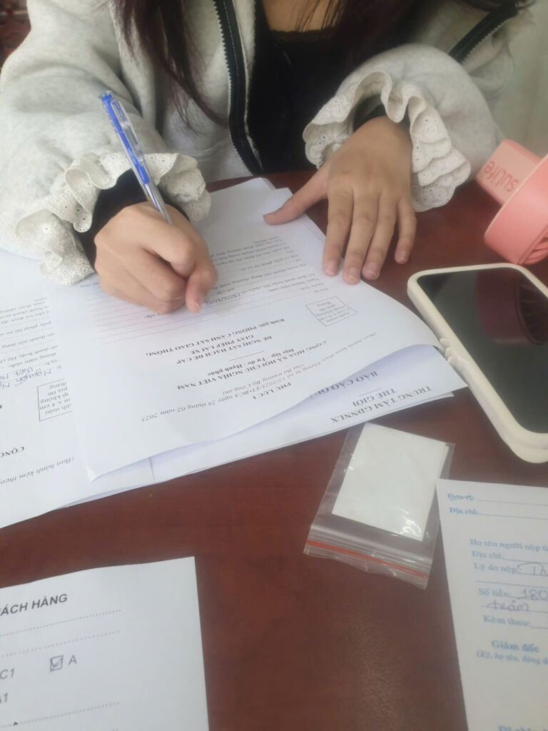 Thủ Tục Đăng Kí Lái Xe Hạng A1-Giá Học Bằng Lái Xe Máy