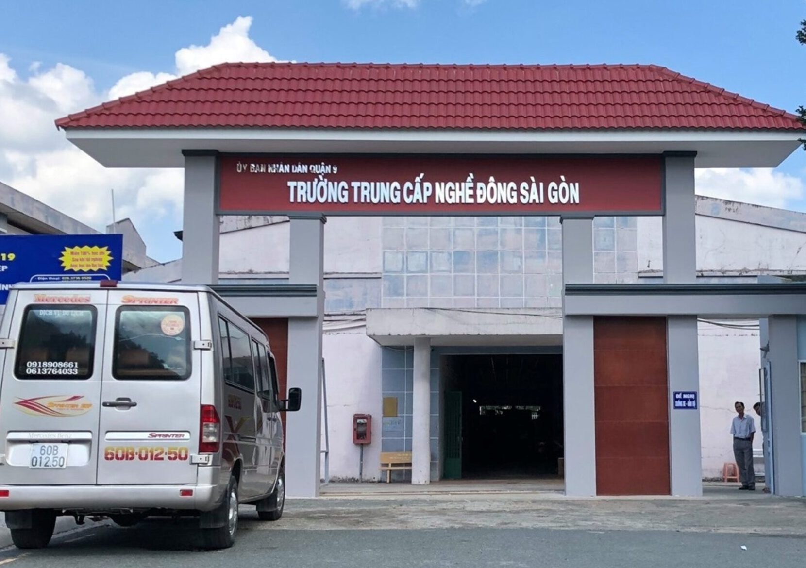 Trường Trung Cấp Đông Sài Gòn-Học Bằng Lái Xe Hơi Trả Góp