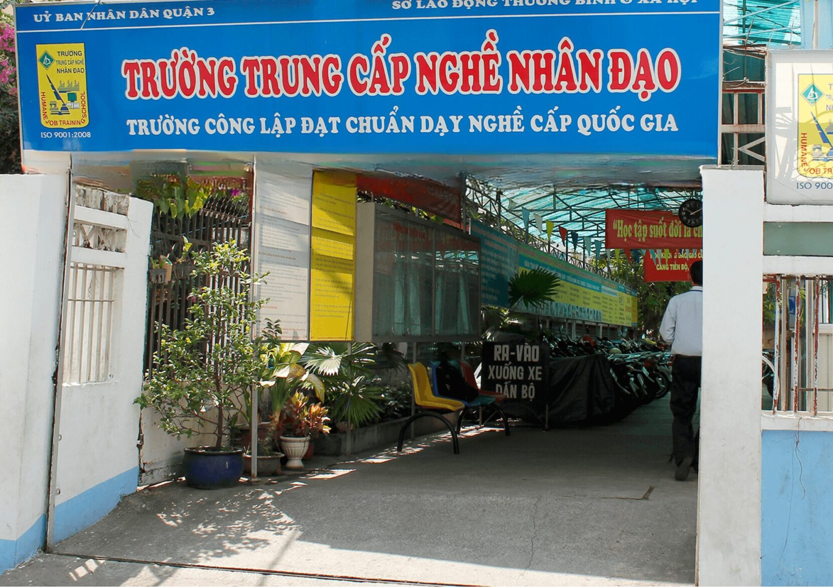 Trường Trung Cấp Nghề Nhân Đạo-Các Địa Điểm Thi Bằng Lái Xe Máy Ở TPHCM Uy Tín