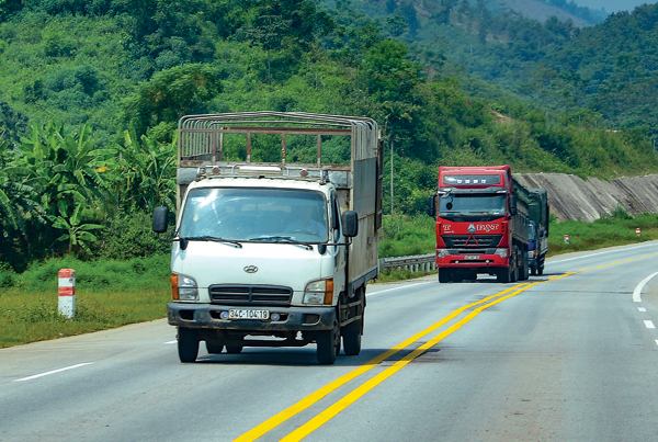 Nghề Nghiệp Lái Xe C1-Giá Thi Bằng C1