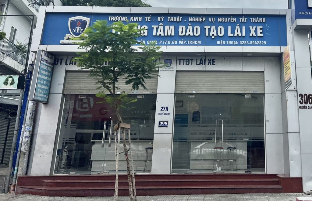 Trung Tâm Đào Tạo Lái Xe Nguyễn Tất Thành - Học lái xe tải TPHCM